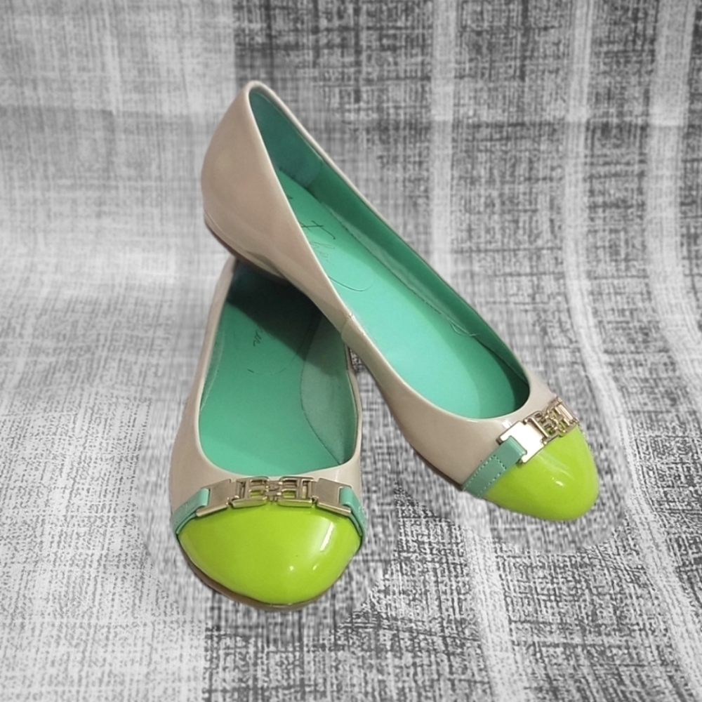 ❤️Marc Fisher Patent Cream and Green Flats